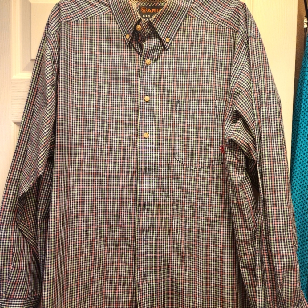 Ariat XXL shirt